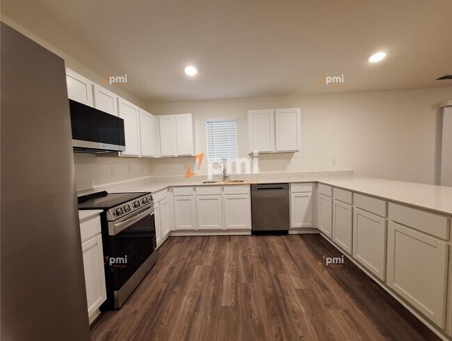 Photo - 516 Liberty Hall Dr