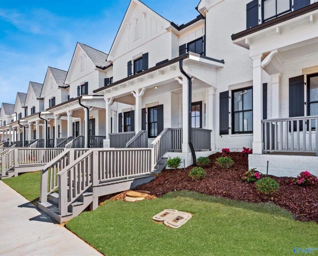 Photo - 113 Moss Brk Ln Townhome
