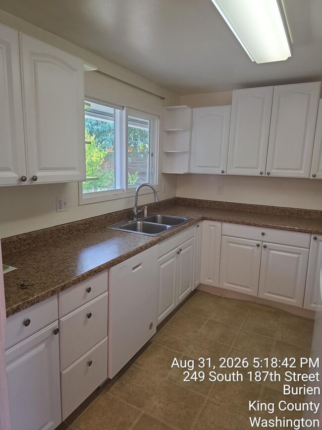 Photo - 249 S 187th St
