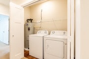 3BR, 2 BA - 1316SF