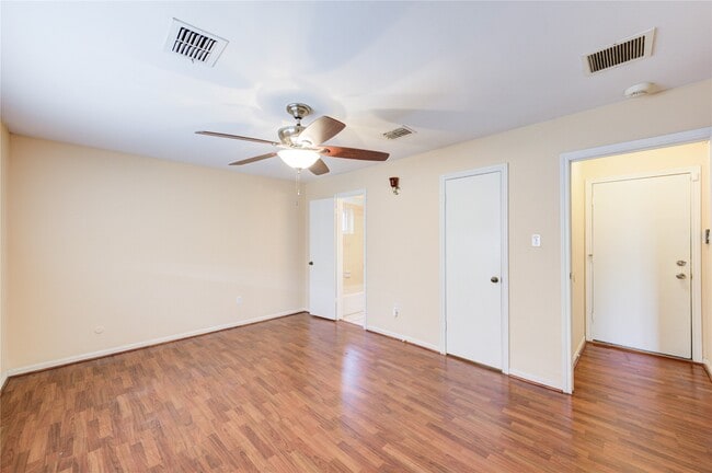 Photo - 5711 Weeping Willow Rd