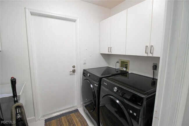 Photo - 138 SE 20th St