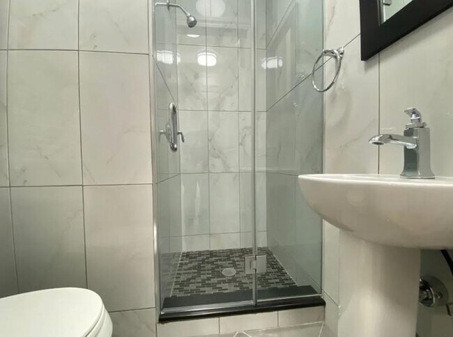 Photo - 21-47 33rd Street Unidad 4