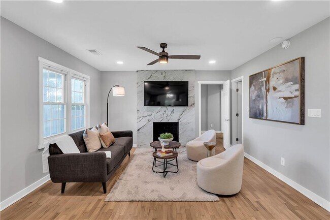 Photo - 3910 Clairmont Rd