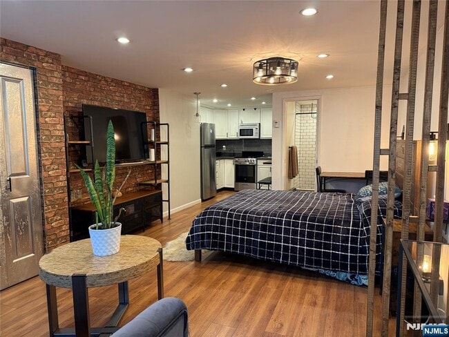 Building Photo - 42 Willow Wood Ct