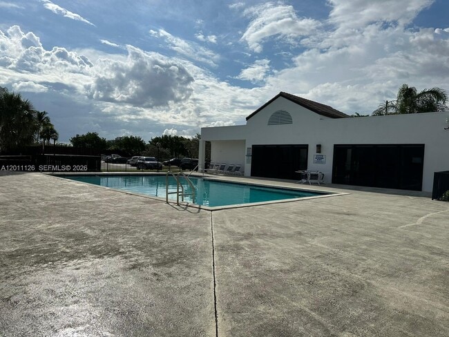Photo - 210 Lake Pointe Dr Unit 105