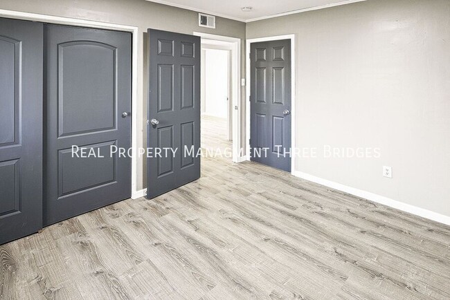 Photo - 2857 Dawnview Dr