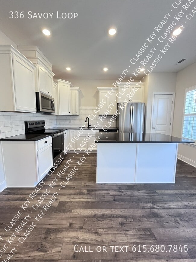 Photo - 336 Savoy Lp