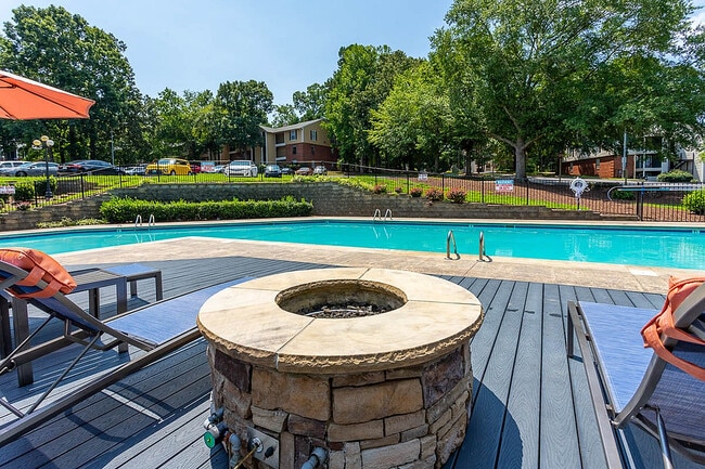 Poolside Fire Pit - Autumn Ridge
