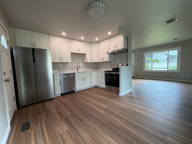 Photo - 407 Rothey Dr