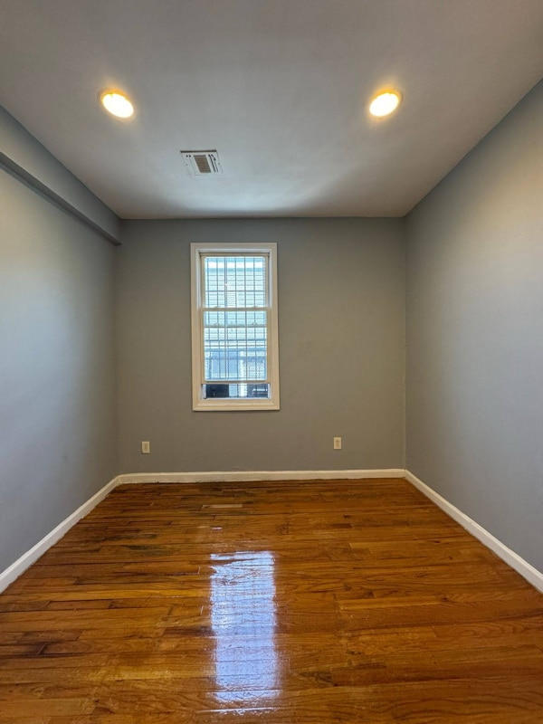 Photo - 489 Avon Ave