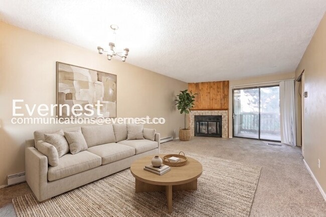 Building Photo - 1 Bed, 1 Bath Condo with Off-Street Parking / Available Soon! Unit APT 1021