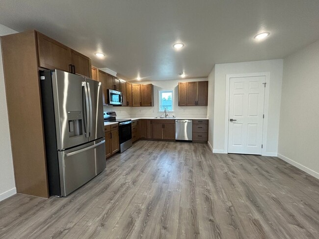 Building Photo - 2652 Roseanne Ct Unit 2