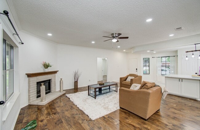 Photo - 806 Country Pl Blvd