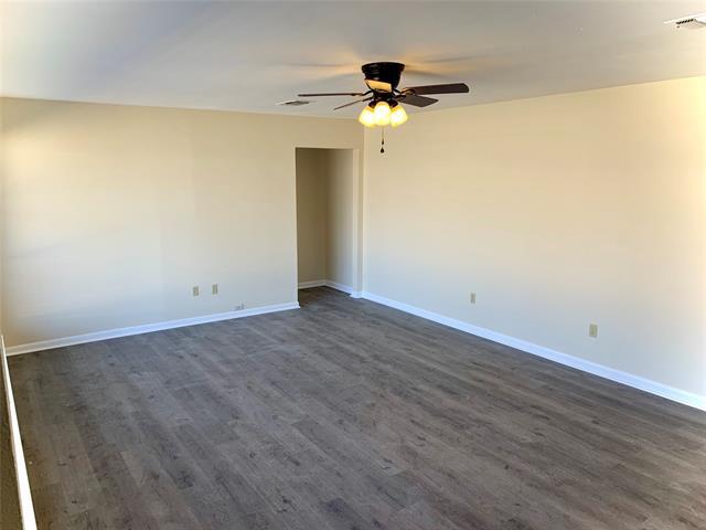 306 Pecan St