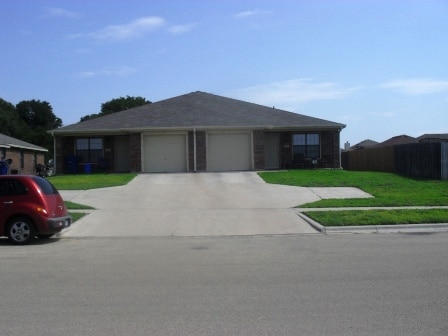 Building Photo - 2702 Ashley Dr Unit 2702