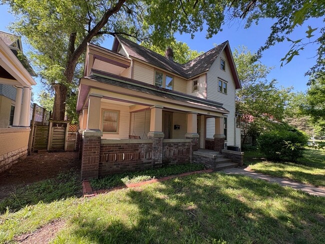 Photo - 4 bedroom 2 bathroom Historic Home Downtown Manhattan KS