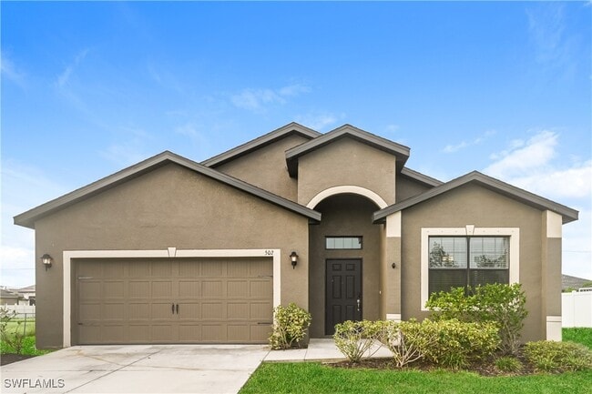 Building Photo - 502 SW 19th Ln Rental