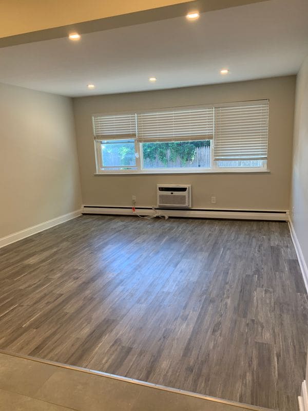 5 Charles St Unit 4c