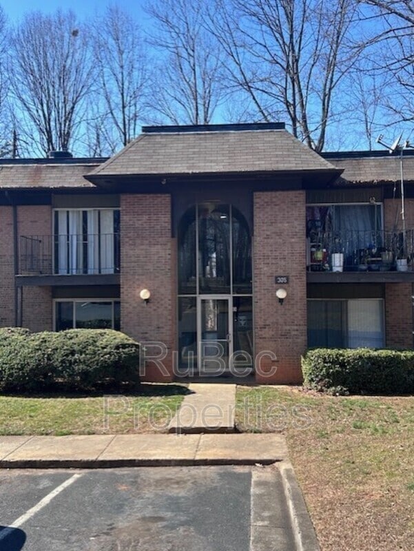 Building Photo - 305 Orchard Trace Ln Unit 4 Rental
