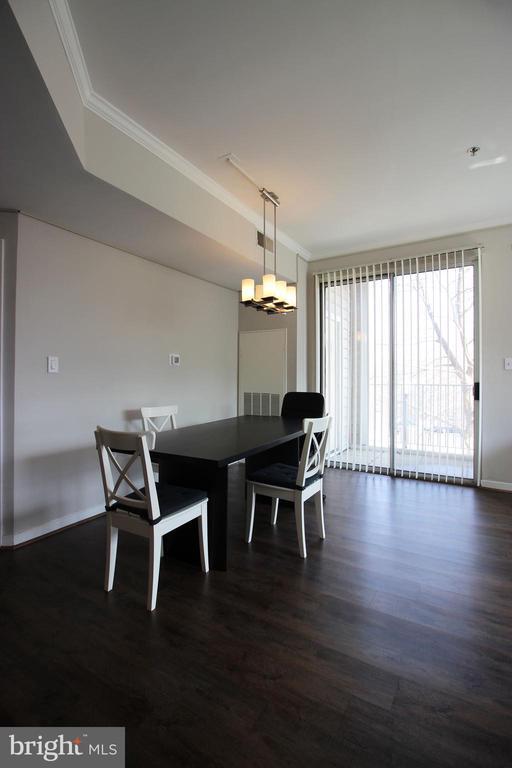 Photo - 1641 International Dr