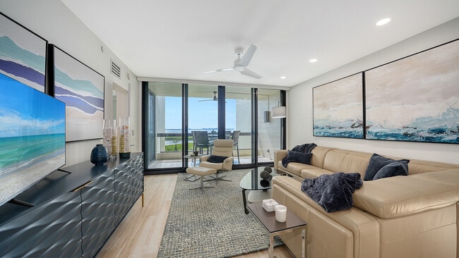 Building Photo - 1932 Harbourside Dr Unit Fairway Bay Condominium