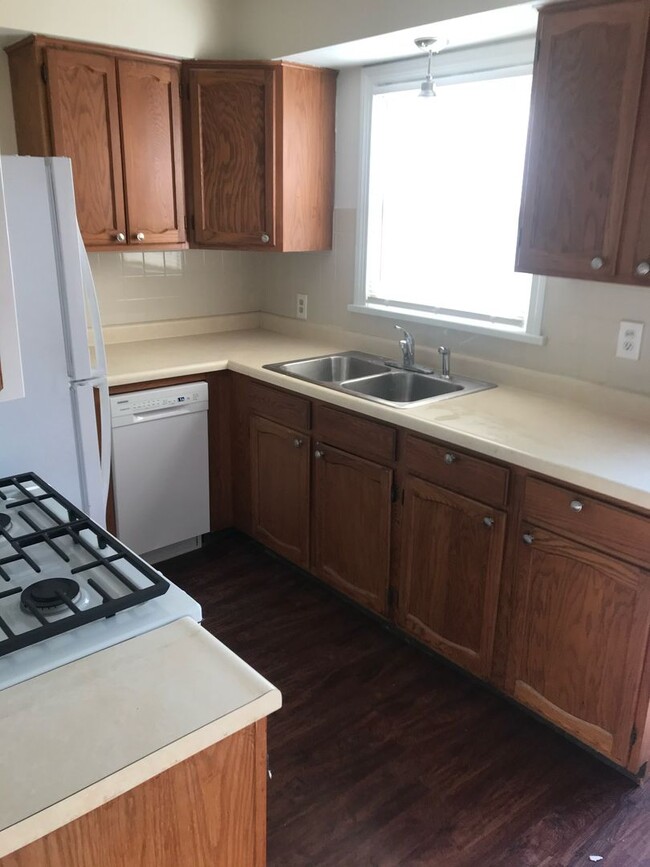 Photo - 115 S Beverly Ave