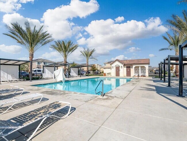 Building Photo - NEW! Modern, Wilson Home. 3 bedrooms / 2.5-bathroom single-family home in a quiet gated community...