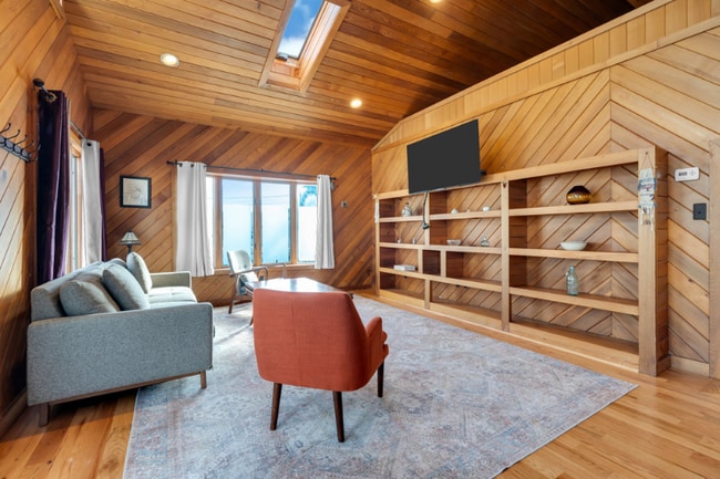 Photo - 51 Laurel Ave