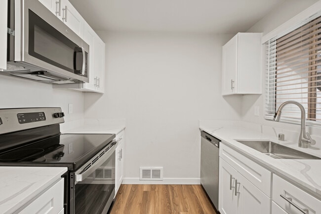 Photo - James Apartment Homes