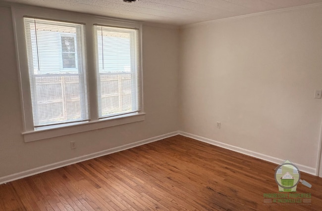 Photo - 518 Perry Ave