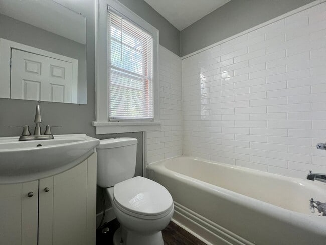 Photo - 3326 Fremont Ave N Unit 1