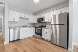 Building Photo - 42nd St Apartments