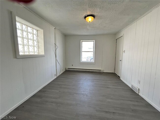 Photo - 106 S 12th St Unidad Apt 2