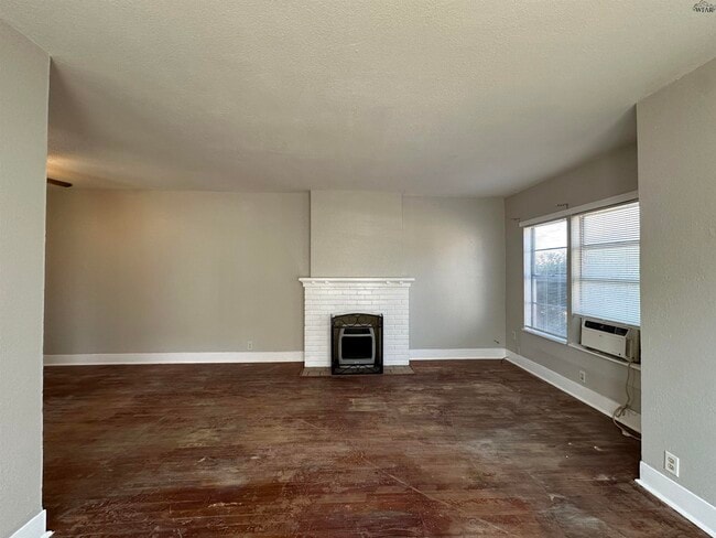 Photo - 1657 Keeler Ave