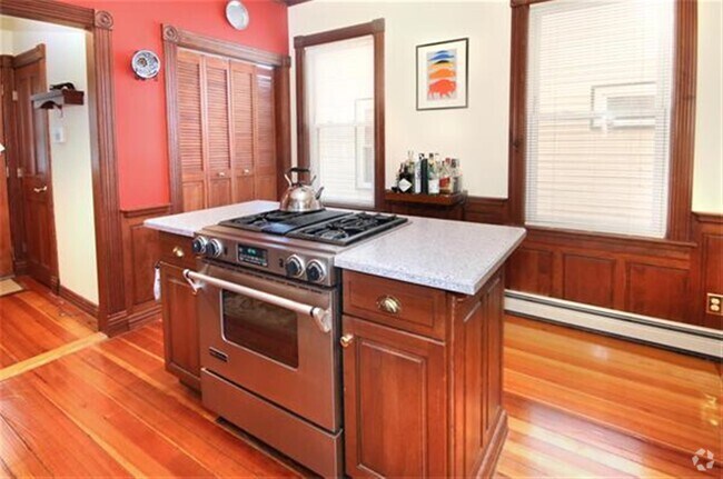 Building Photo - 55 Avon St Unit 1 Rental