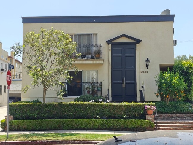 Building Photo - 10634 Holman Ave Unit 3