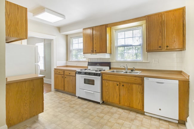 Photo - Lakehurst Homes