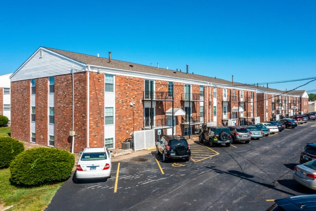 The Avenues At East Moline