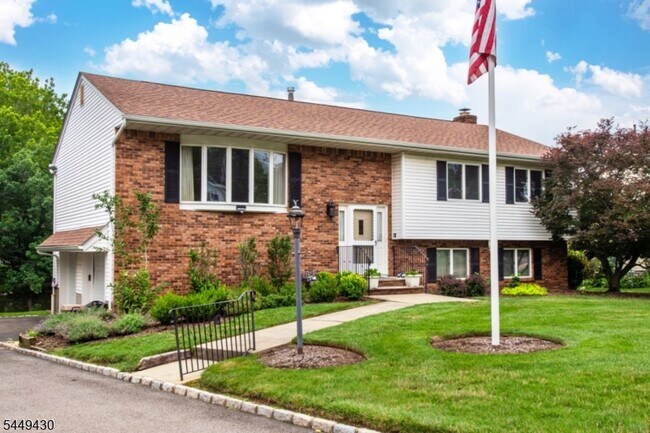 Photo - 14 Hinchman Ave