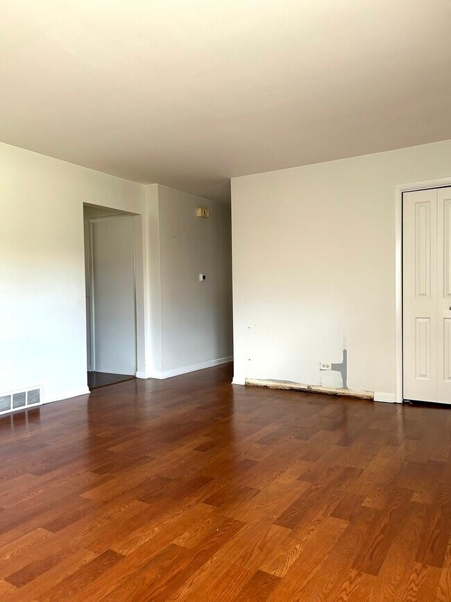 Photo - 9942 W Cermak Rd Unit B