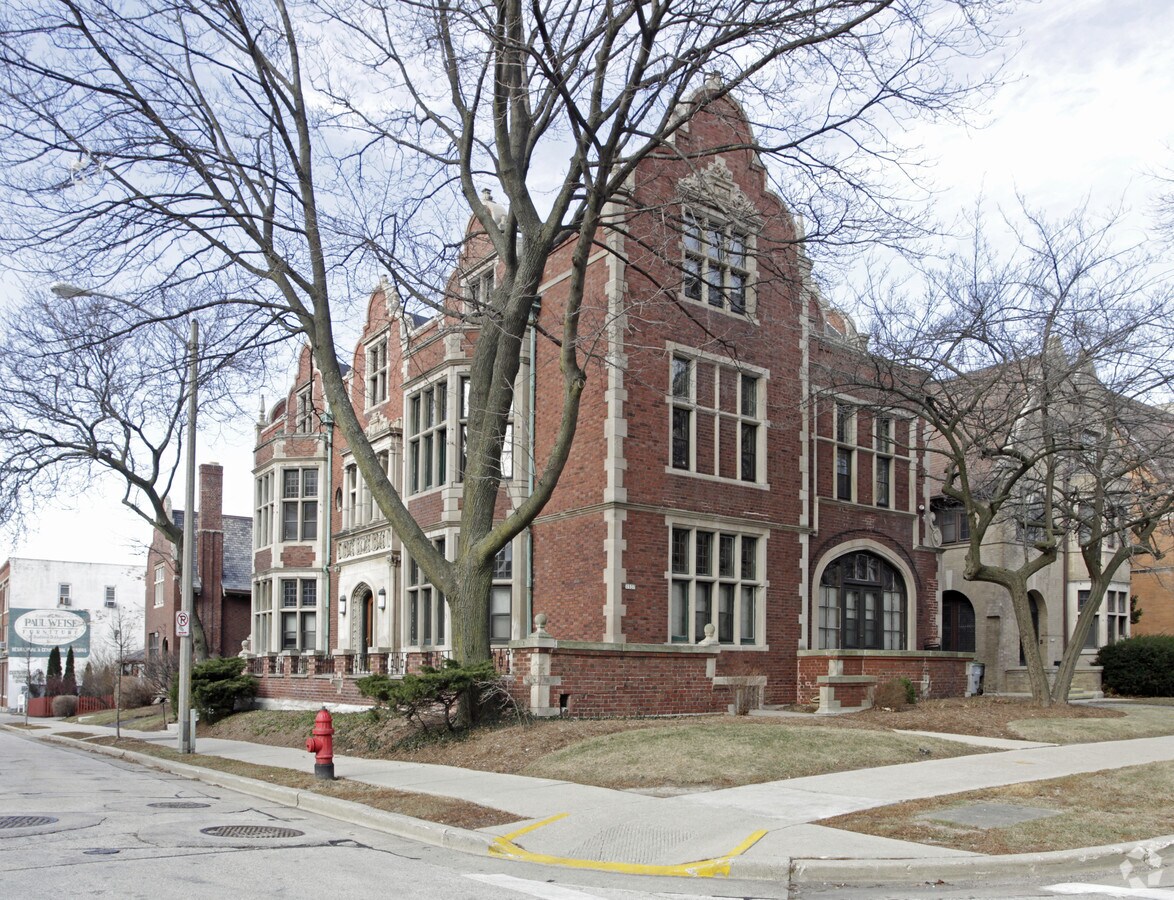 Photo - 1537 N Prospect Ave Apartments