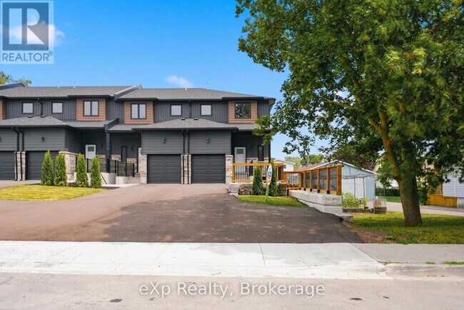 Photo - 79 Maclellan Ave
