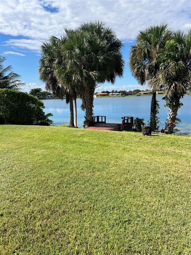 Photo - 13311 SW 46th St