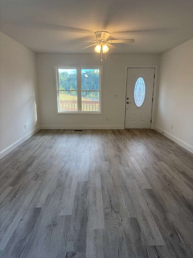 Photo - 203 Quinn Hill Ln