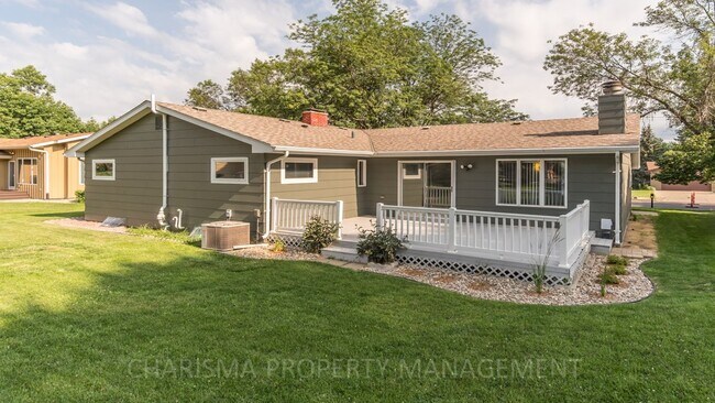 Photo - 1605 E 49th St