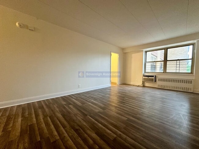 Building Photo - 33 North Third Ave Rental