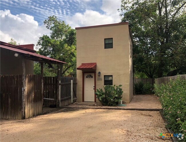 Building Photo - 1133 Belvin St Rental