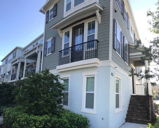 Luxury 3br/3.5ba Townhouse at THE ENCLAVE - Luxury 3br/3.5ba Townhouse at THE ENCLAVE