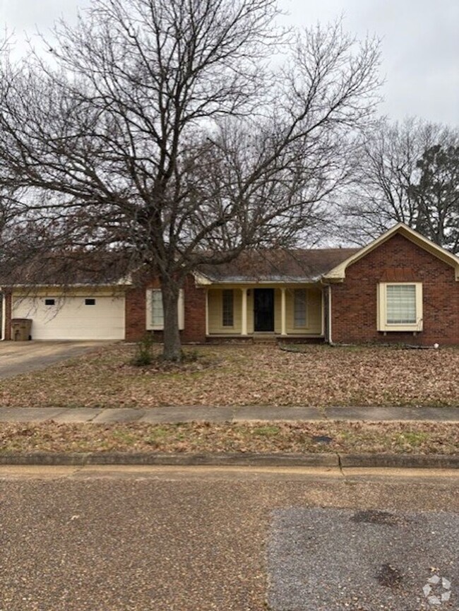 Building Photo - Spacious 3 Bedroom/2 Bath Home off of Winc... Unit Birchvale